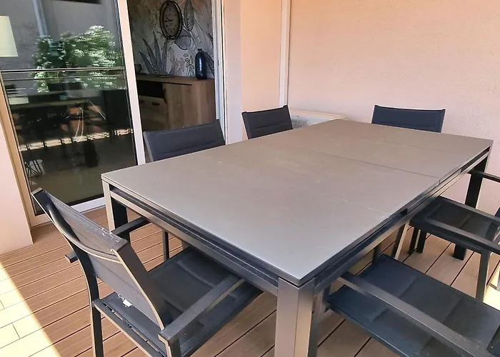 T4 Climatise Avec Parking A 2 Pas De La - Fr-1-309-359 *